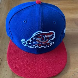 Altoona Curve MiLB New Era 59Fifty 7 1/4 hat. NWOT! Stars and Stripes Two-Tone